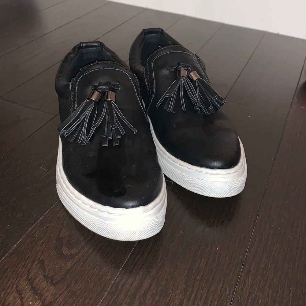 Soda tassel sneakers